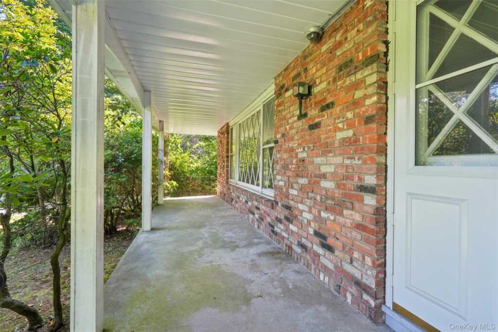 415 Phillips Hill Road, New City, NY 10956 - Photo 6 of 50