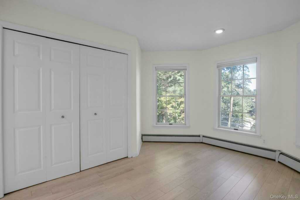 75 Woodcrest Avenue, White Plains, NY 10604 - Photo 17 of 33