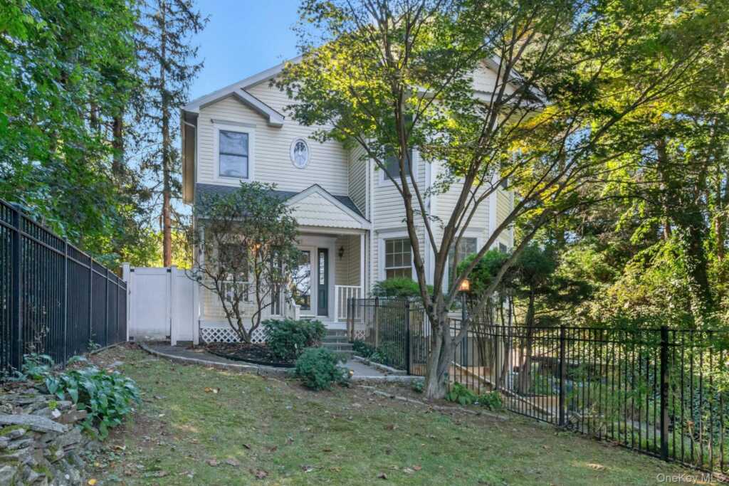 75 Woodcrest Avenue, White Plains, NY 10604 - Photo 2 of 33