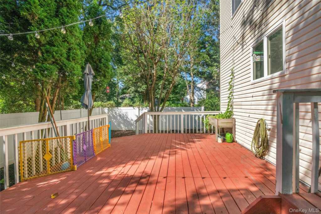 75 Woodcrest Avenue, White Plains, NY 10604 - Photo 26 of 33