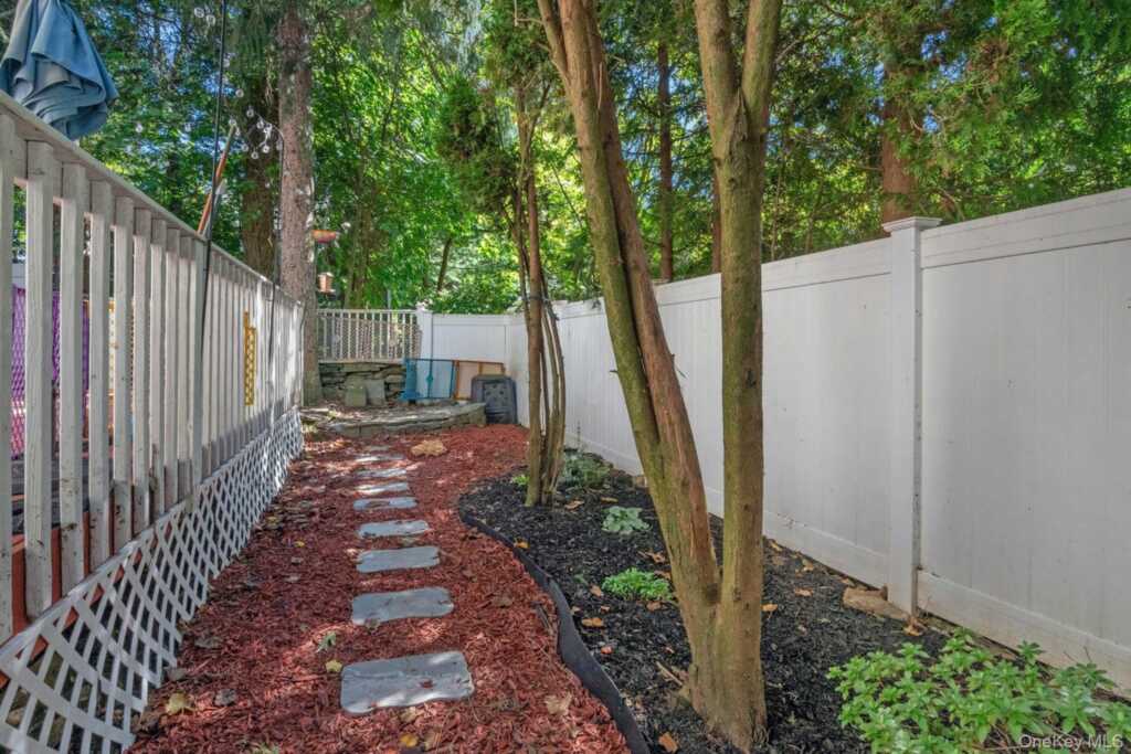 75 Woodcrest Avenue, White Plains, NY 10604 - Photo 28 of 33