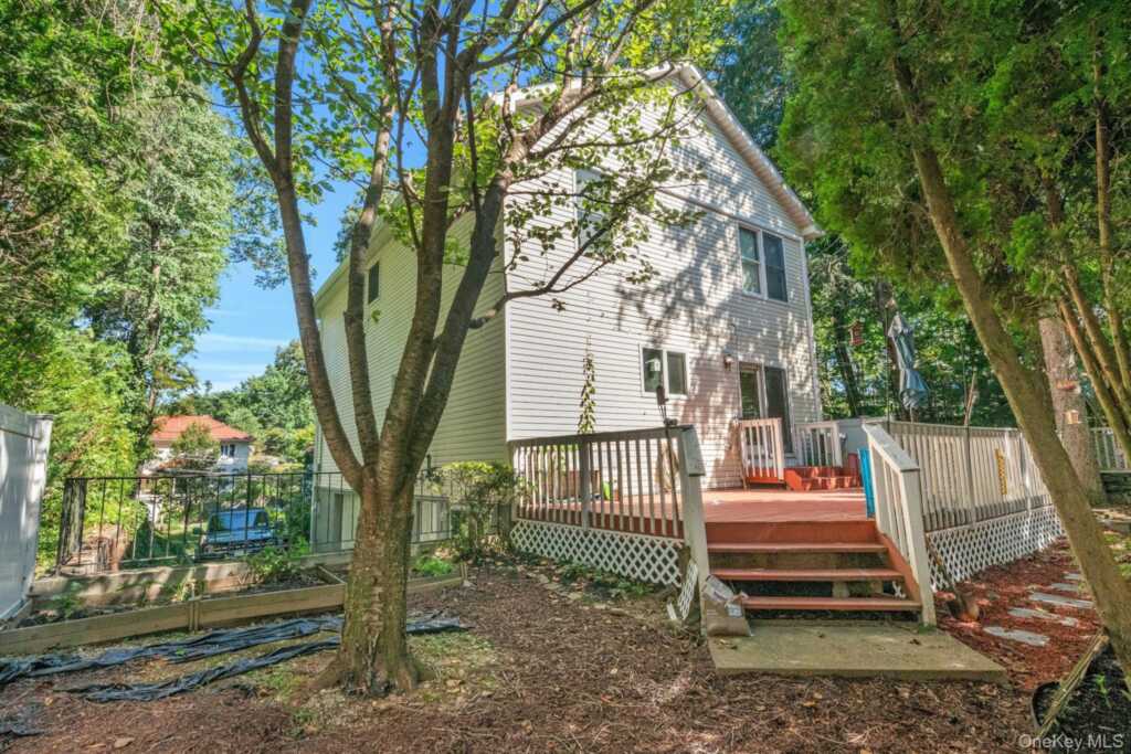 75 Woodcrest Avenue, White Plains, NY 10604 - Photo 29 of 33