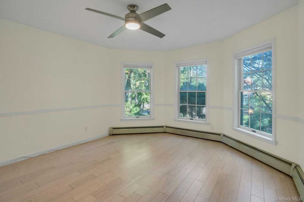 75 Woodcrest Avenue, White Plains, NY 10604 - Photo 8 of 33