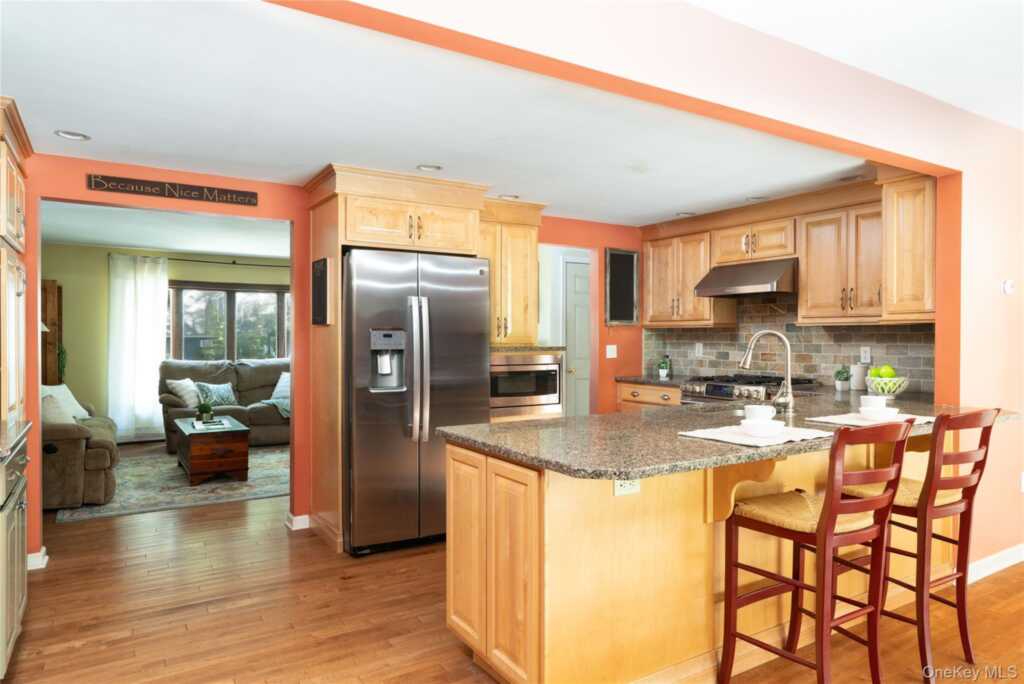 5 Bellows Lane, New City, NY 10956 - Photo 7 of 22