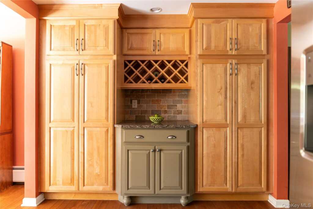 5 Bellows Lane, New City, NY 10956 - Photo 8 of 22