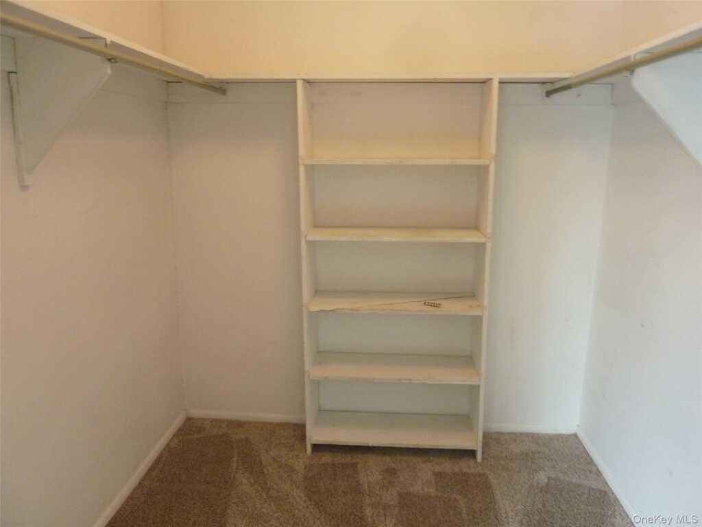 133 Doxbury Lane, Suffern, NY 10901 - Photo 32 of 36