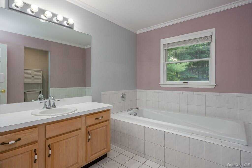 5 Sherwood Farms Court, Stony Point, NY 10980 - Photo 17 of 34