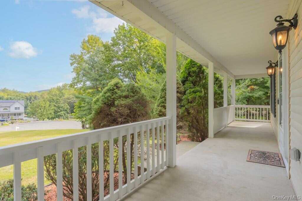 5 Sherwood Farms Court, Stony Point, NY 10980 - Photo 3 of 34