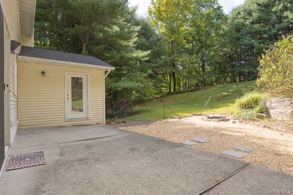 5 Sherwood Farms Court, Stony Point, NY 10980 - Photo 31 of 34