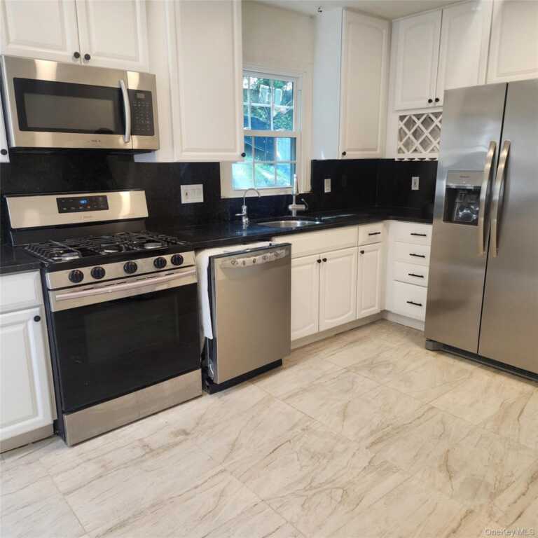 34 Ashland Street, Unit #Left, New Rochelle, NY 10801 - Photo 3 of 17