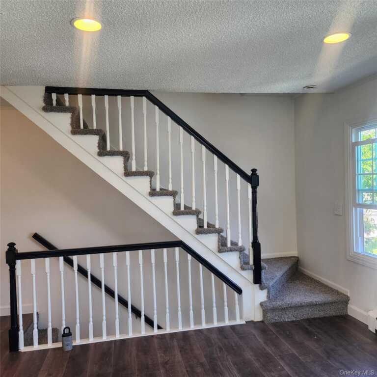 34 Ashland Street, Unit #Left, New Rochelle, NY 10801 - Photo 5 of 17