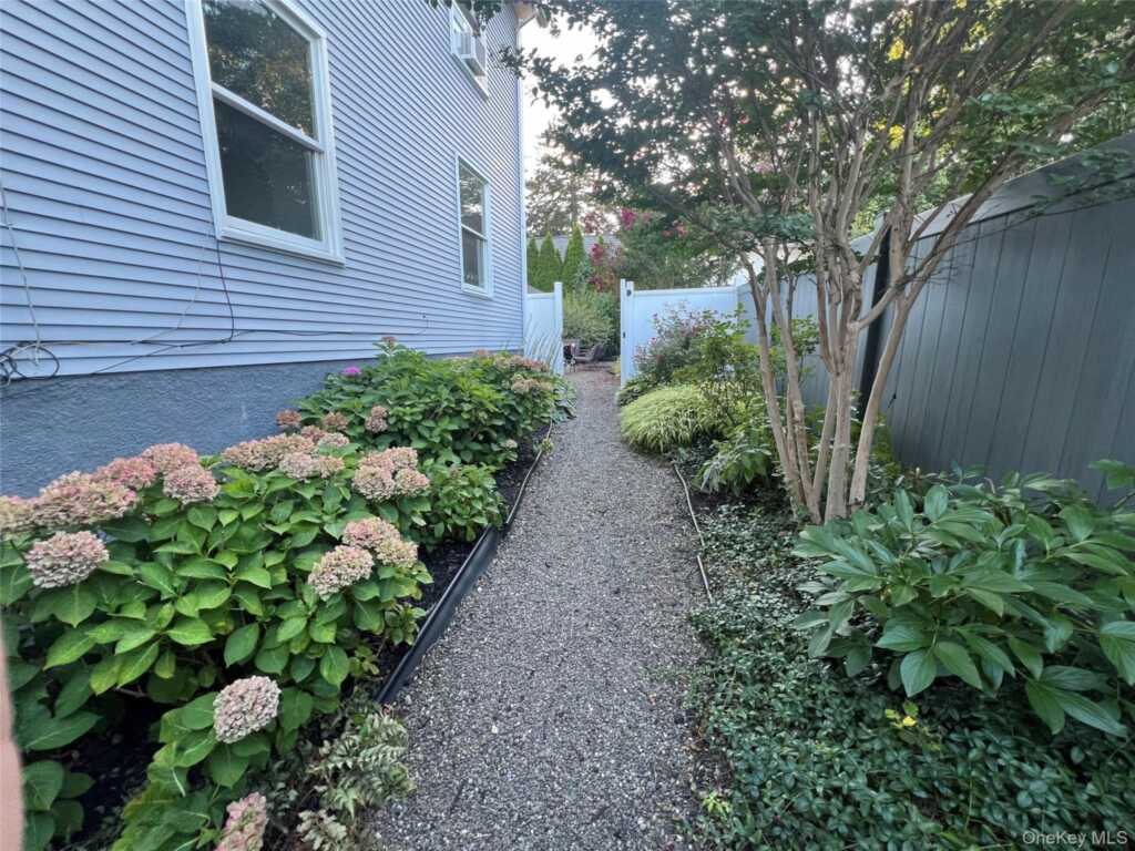 18 Summit Street, Nyack, NY 10960 - Photo 2 of 15