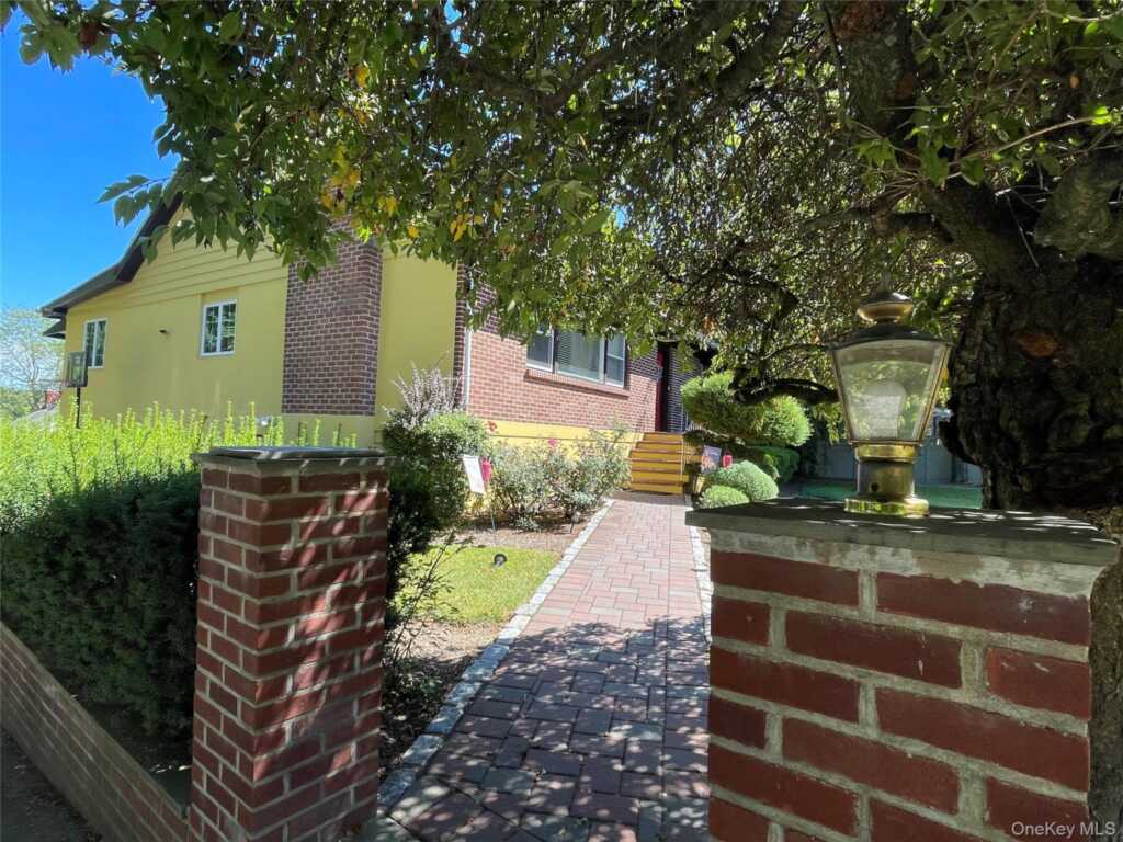 169 Old Mamaroneck Road, Unit ##2, White Plains, NY 10605 - Photo 2 of 24