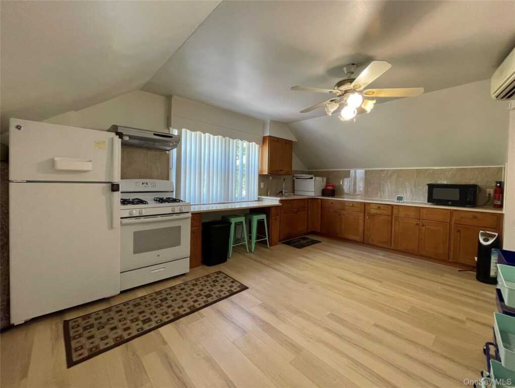 169 Old Mamaroneck Road, Unit ##2, White Plains, NY 10605 - Photo 5 of 24