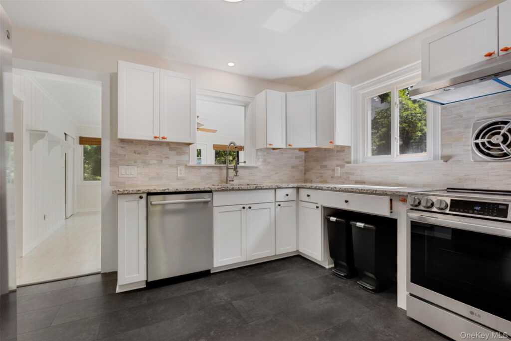 23 Prospect Place, Suffern, NY 10901 - Photo 6 of 36