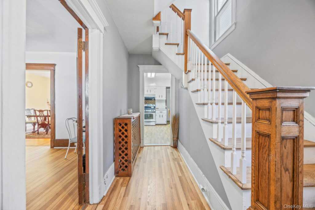 56 Woodbury Street, New Rochelle, NY 10805 - Photo 10 of 37