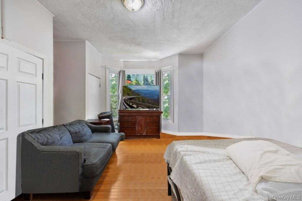 53 Brookside Avenue, Nyack, NY 10960 - Photo 11 of 44