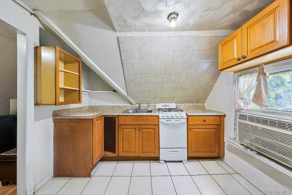 53 Brookside Avenue, Nyack, NY 10960 - Photo 37 of 44