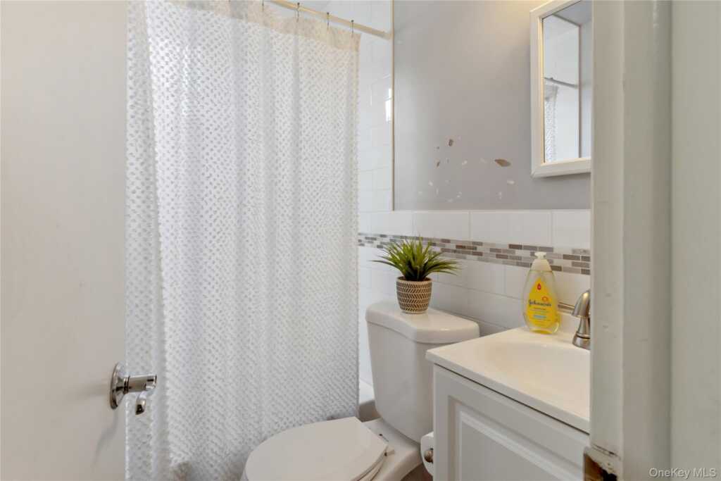 180 Madison Avenue, Rye, NY 10573 - Photo 19 of 30