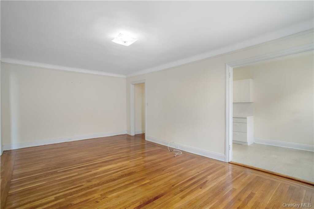 234 Martine Avenue, Unit #5K, White Plains, NY 10601 - Photo 3 of 14
