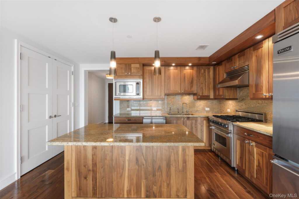 5 Renaissance Square, Unit #25F, White Plains, NY 10601 - Photo 10 of 29