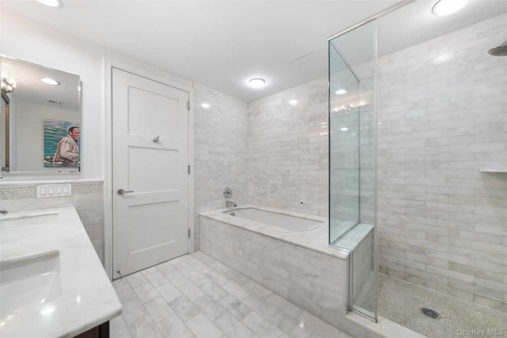 5 Renaissance Square, Unit #25F, White Plains, NY 10601 - Photo 24 of 29