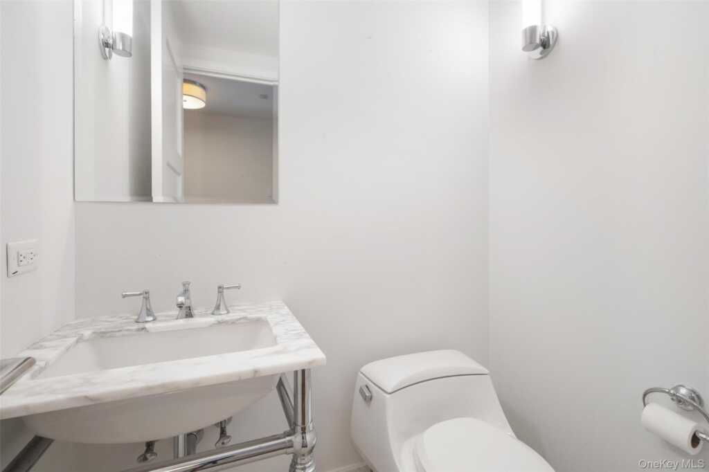 5 Renaissance Square, Unit #25F, White Plains, NY 10601 - Photo 4 of 29