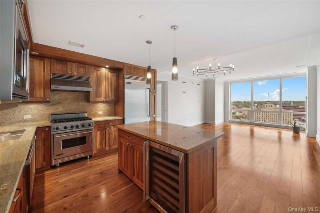 5 Renaissance Square, Unit #25F, White Plains, NY 10601 - Photo 7 of 29