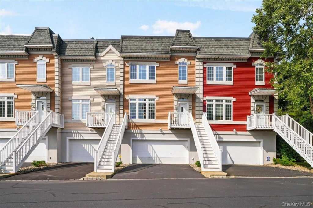 58 Alexander Court, Nanuet, NY 10954