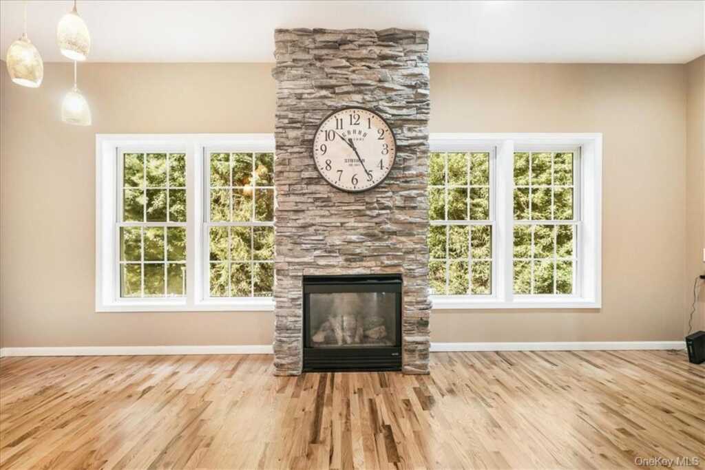 58 Alexander Court, Nanuet, NY 10954 - Photo 11 of 36