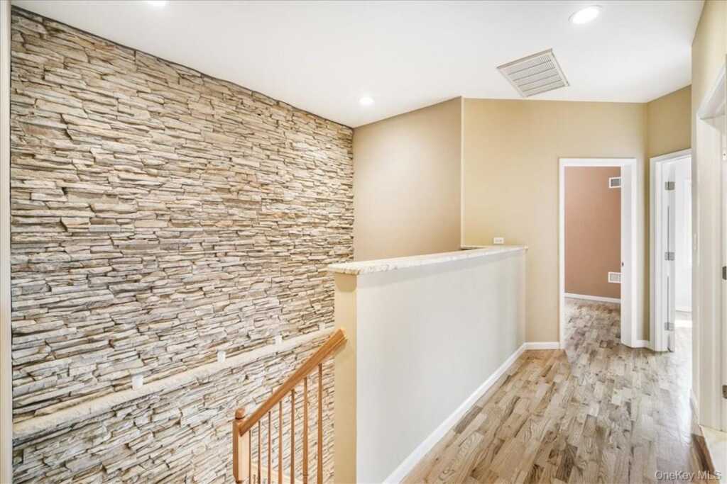 58 Alexander Court, Nanuet, NY 10954 - Photo 12 of 36