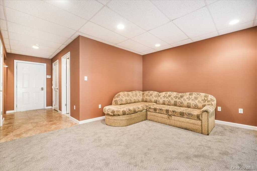 58 Alexander Court, Nanuet, NY 10954 - Photo 25 of 36
