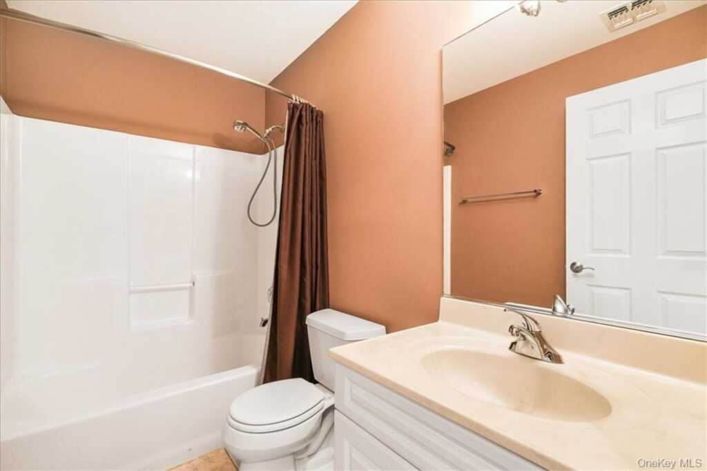 58 Alexander Court, Nanuet, NY 10954 - Photo 28 of 36