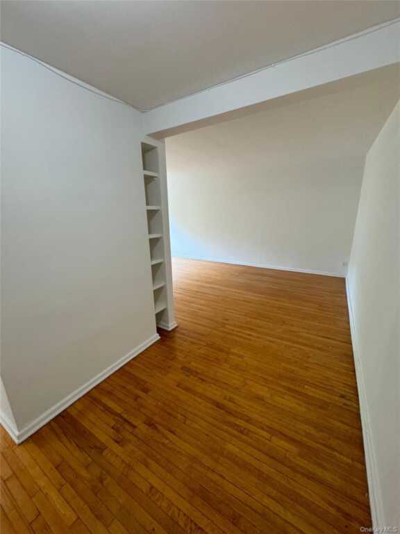 59 Old Mamaroneck Road, Unit #3E, White Plains, NY 10605 - Photo 2 of 9