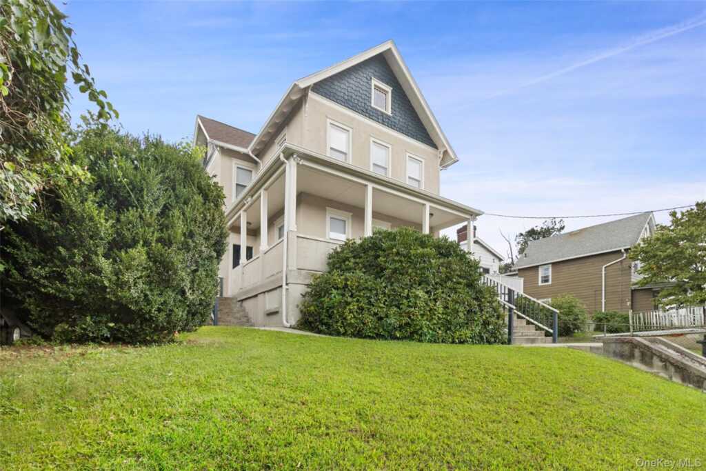 558 Locust Avenue, Rye, NY 10573