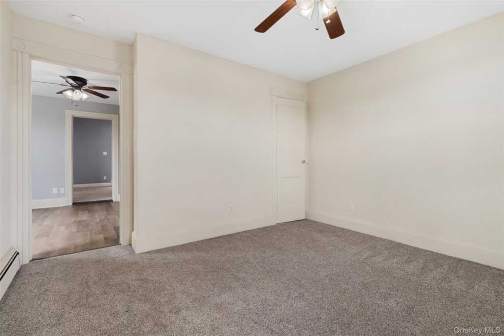 558 Locust Avenue, Rye, NY 10573 - Photo 13 of 39
