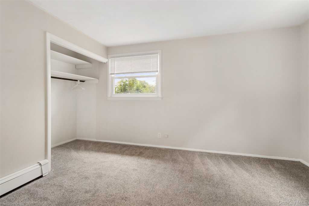 558 Locust Avenue, Rye, NY 10573 - Photo 15 of 39