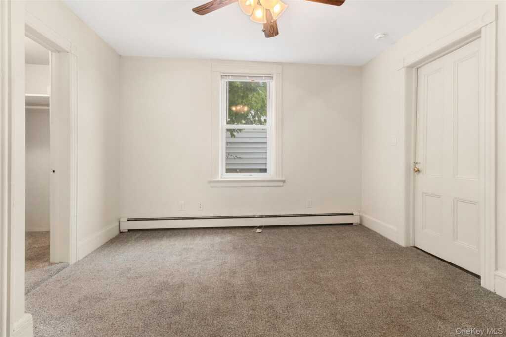 558 Locust Avenue, Rye, NY 10573 - Photo 17 of 39