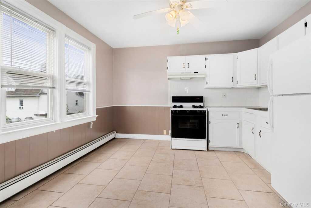 558 Locust Avenue, Rye, NY 10573 - Photo 20 of 39