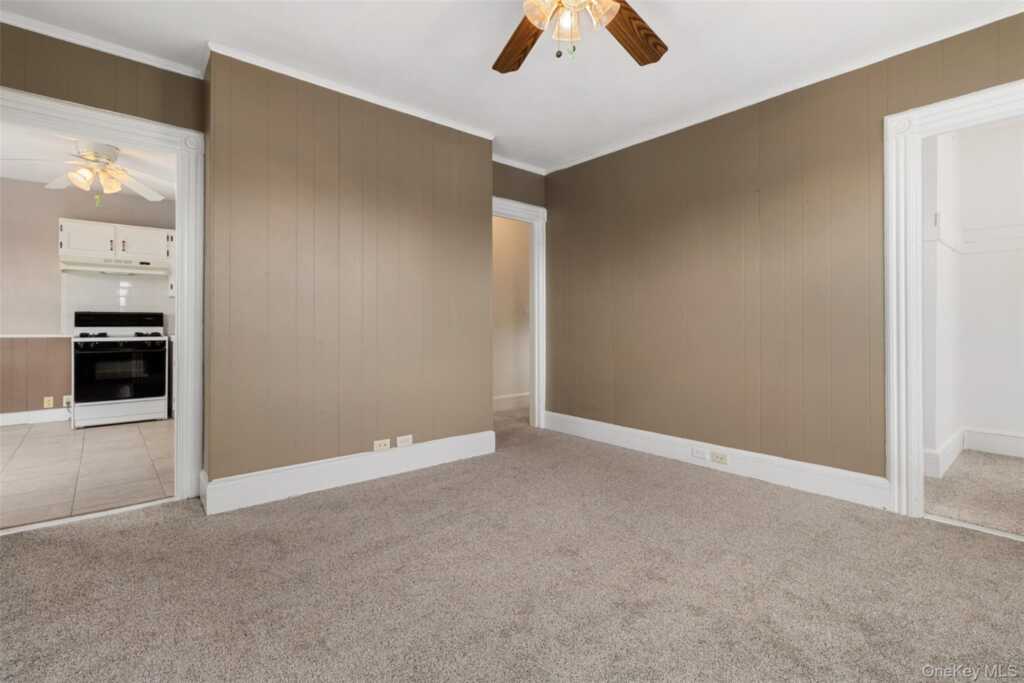 558 Locust Avenue, Rye, NY 10573 - Photo 22 of 39