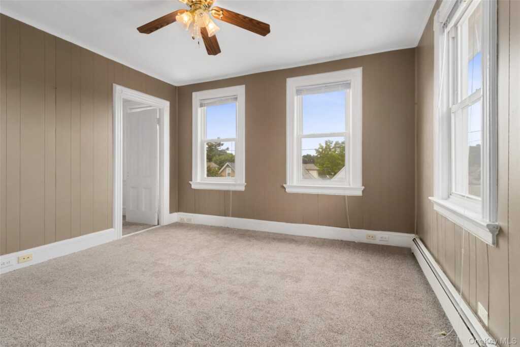 558 Locust Avenue, Rye, NY 10573 - Photo 23 of 39