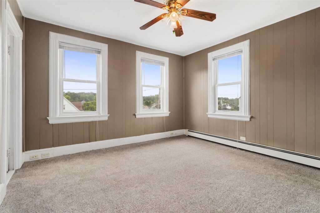 558 Locust Avenue, Rye, NY 10573 - Photo 24 of 39