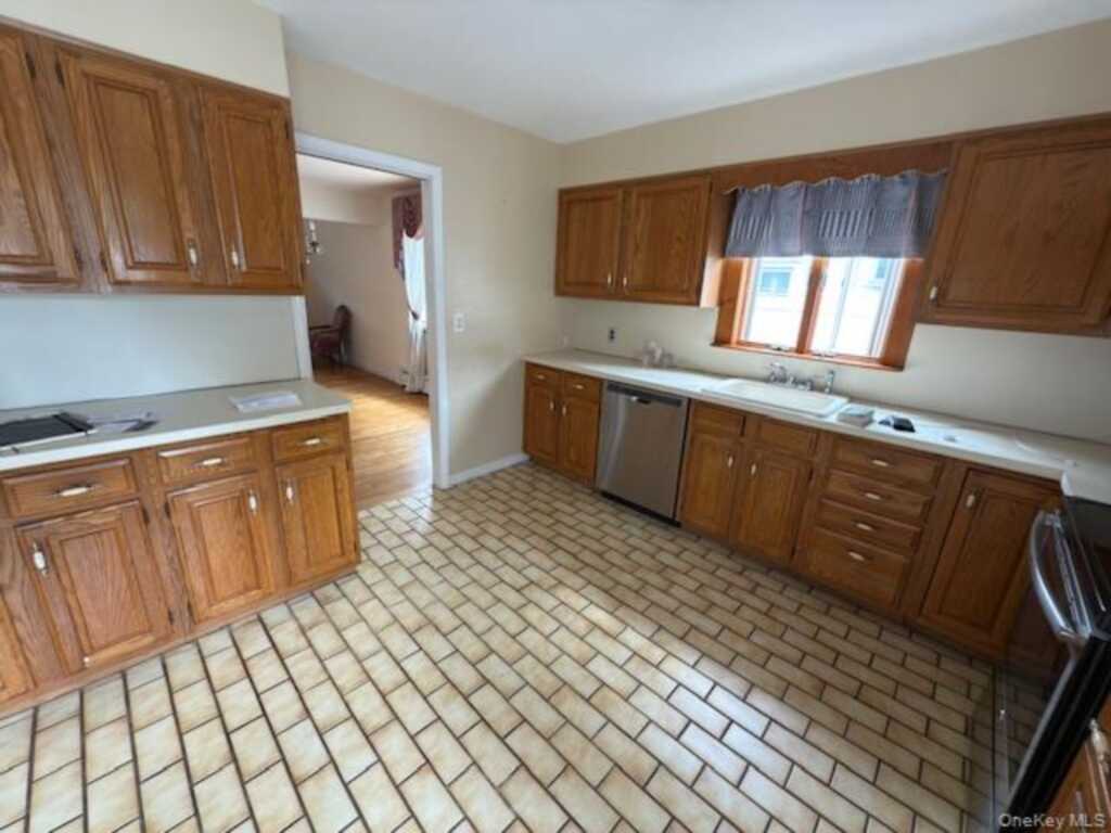 812 Halstead Avenue, Rye, NY 10543 - Photo 13 of 34