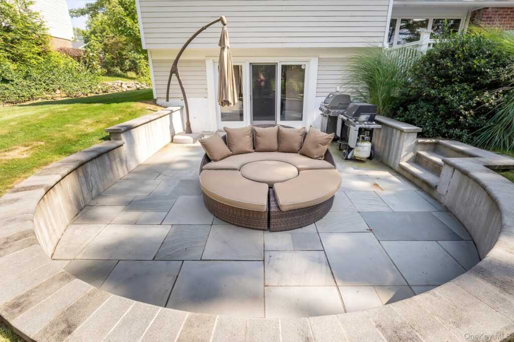 53 Country Ridge Drive, Rye, NY 10573 - Photo 37 of 50