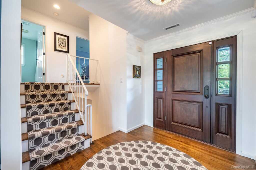 53 Country Ridge Drive, Rye, NY 10573 - Photo 4 of 50