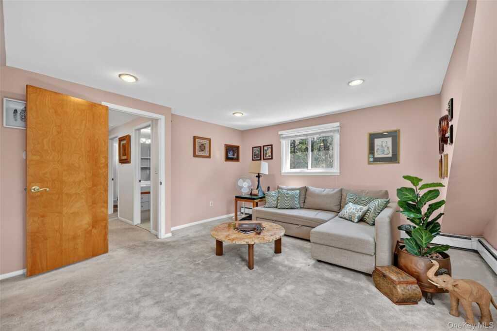 15 Bellows Lane, New City, NY 10956 - Photo 12 of 22