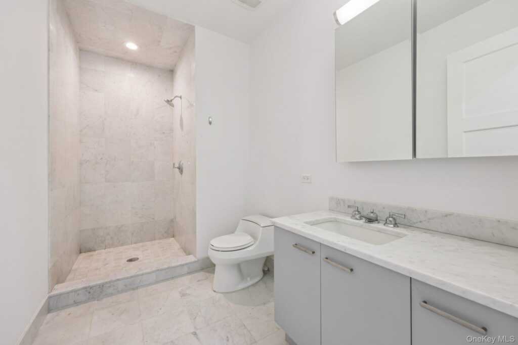 1 Renaissance Square, Unit #PH40C, White Plains, NY 10601 - Photo 17 of 25