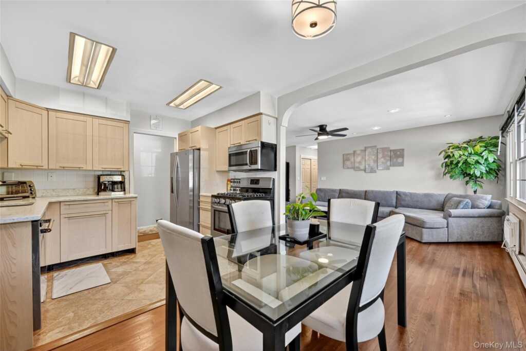 16 Round tree Circle Circle, Piermont, NY 10960 - Photo 12 of 25