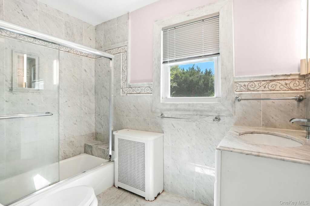11 Robinhood Road, White Plains, NY 10605 - Photo 32 of 47