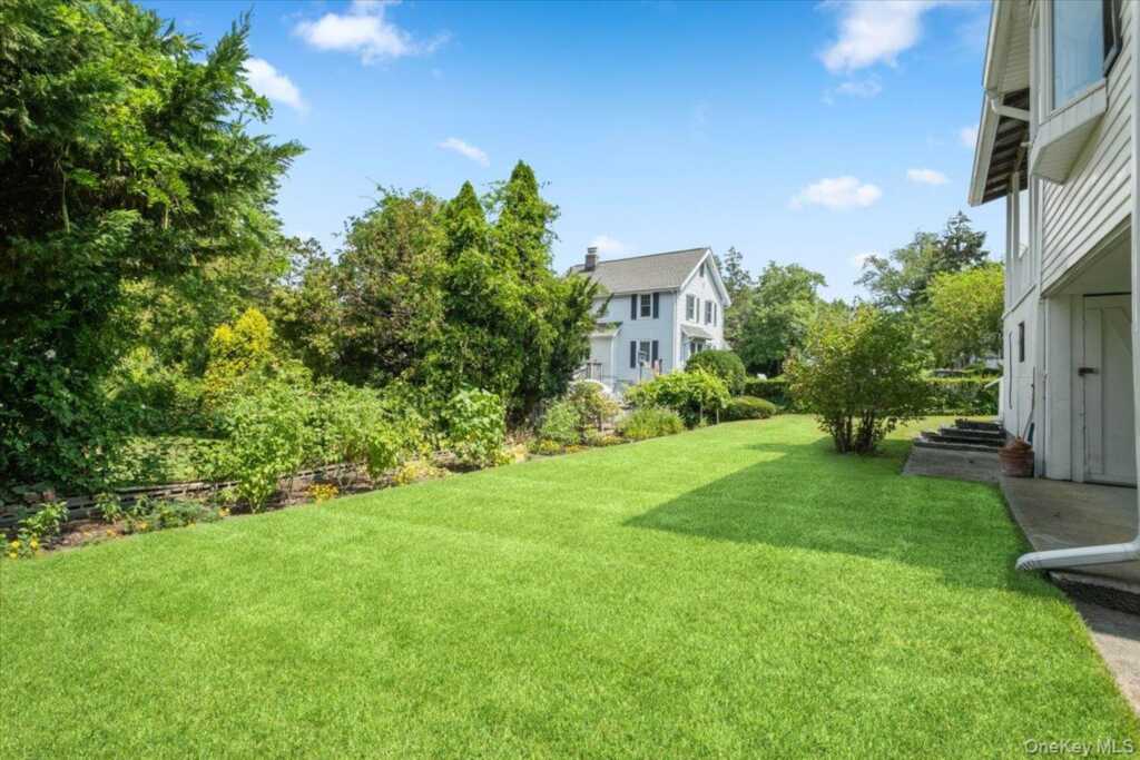 36 Bryant Avenue, White Plains, NY 10605 - Photo 26 of 32